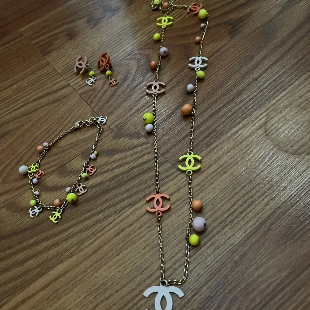 Vintage 2003 Chanel Multicolored CC Necklace set - Picture 3 of 3